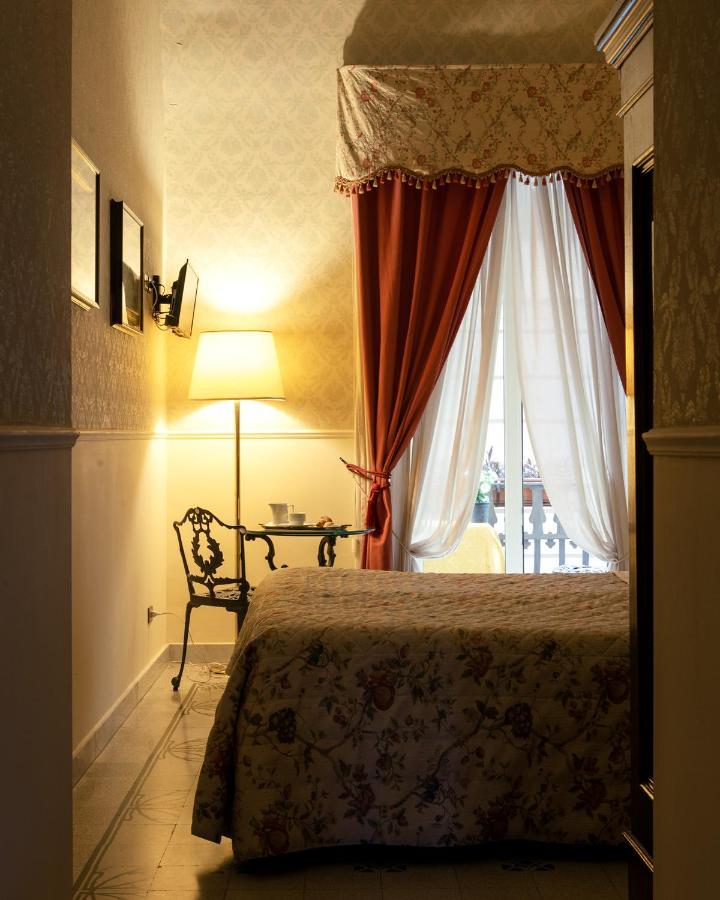 Hotel Carafa Di Maddaloni Residenza Di Charme Neapol Exteriér fotografie
